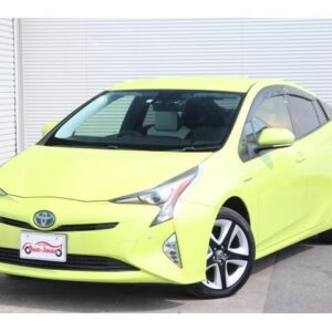 2015 Toyota Prius green hybrid used car Japan export