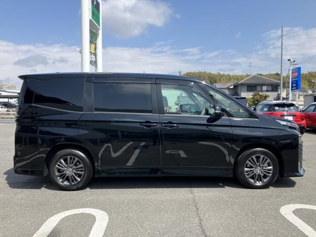 Ref:AUX-23094763 TOYOTA VOXY 2023 4 Ref:AUX-23094763 TOYOTA VOXY 2023 - Image 4