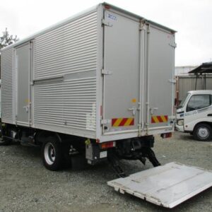 2019 Mitsubishi Fuso Canter white diesel used car Japan export