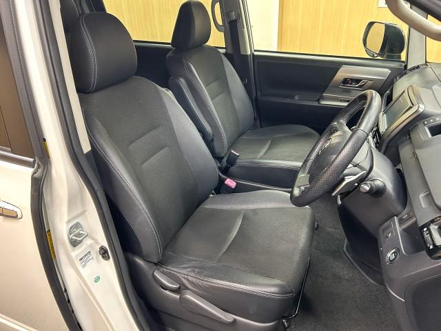 Ref:AUX-23098916 TOYOTA VOXY 2013 15 Ref:AUX-23098916 TOYOTA VOXY 2013 - Image 15