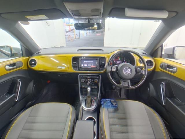 Ref:AUX-23112051 VOLKSWAGEN THE BEETLE 2017 3 Ref:AUX-23112051 VOLKSWAGEN THE BEETLE 2017 - Image 3