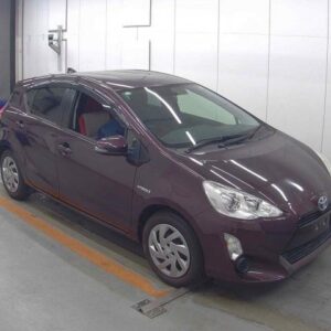 2015 Toyota Aqua purple gasoline used car Japan export