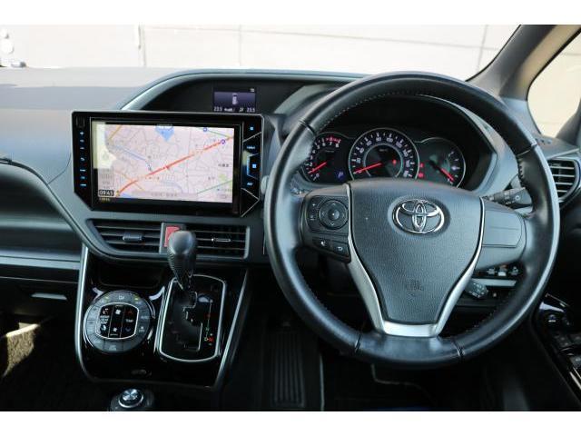 Ref:AUX-23116812 TOYOTA VOXY 2018 3 Ref:AUX-23116812 TOYOTA VOXY 2018 - Image 3