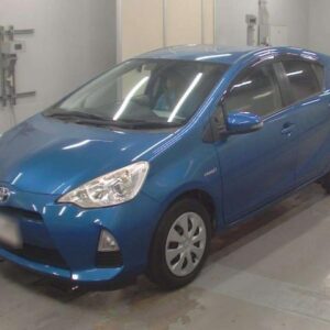 2013 Toyota Aqua blue gasoline used car Japan export