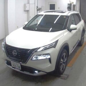 2024 Nissan X-Trail pearl gasoline used car Japan export