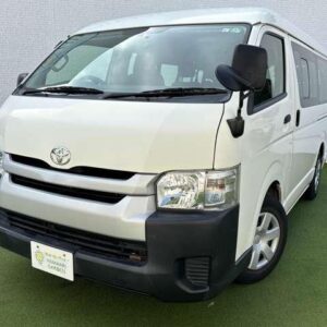 2015 Toyota Hiace Wagon white gasoline used car Japan export