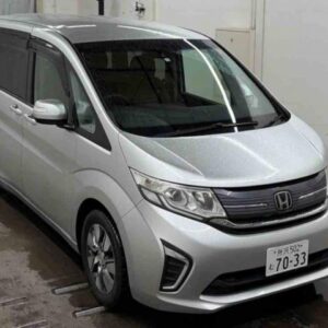 2015 Honda Stepwagon silver gasoline used car Japan export