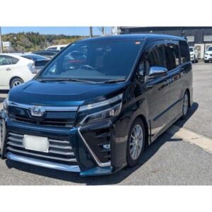 2018 Toyota Voxy black gasoline used car Japan export