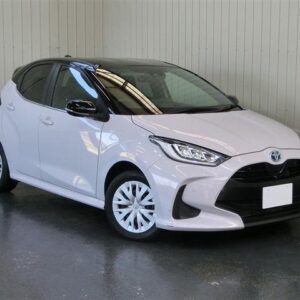 2023 Toyota Yaris pink gasoline used car Japan export