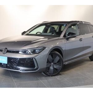 2025 Volkswagen Passat gray hybrid used car Japan export