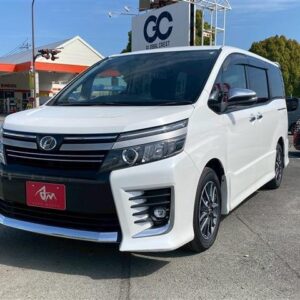2017 Toyota Voxy pearl gasoline used car Japan export