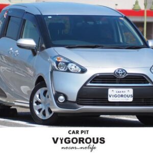 2017 Toyota Sienta silver gasoline used car Japan export