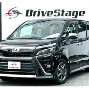 2018 Toyota Voxy black gasoline used car Japan export