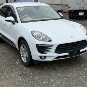 2017 Porsche Macan white gasoline used car Japan export