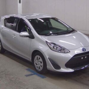 2021 Toyota Aqua silver gasoline used car Japan export