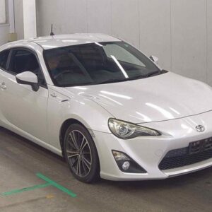 2013 Toyota 86 pearl gasoline used car Japan export