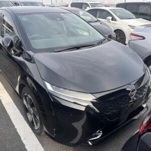 2023 Nissan Aura black hybrid used car Japan export