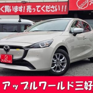 2023 Mazda Mazda2 white gasoline used car Japan export