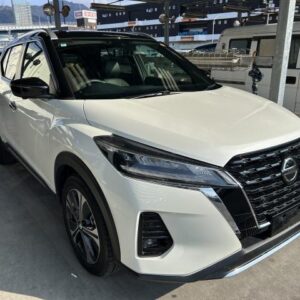 2020 Nissan Kicks pearl hybrid used car Japan export