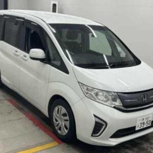 2018 Honda Stepwagon pearl gasoline used car Japan export