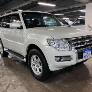 2017 Mitsubishi Pajero pearl gasoline used car Japan export