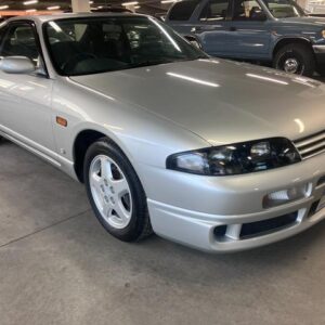 1995 Nissan Skyline silver gasoline used car Japan export