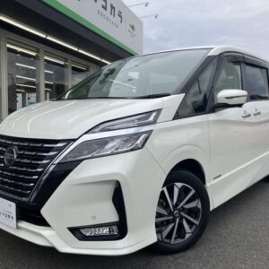 2022 Nissan Serena pearl gasoline used car Japan export