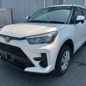 2024 Toyota Raize pearl gasoline used car Japan export