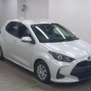 2023 Toyota Yaris pearl gasoline used car Japan export