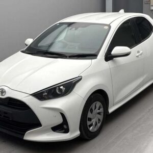 2021 Toyota Yaris white gasoline used car Japan export