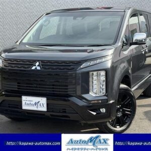 2024 Mitsubishi Delica D:5 gray diesel used car Japan export