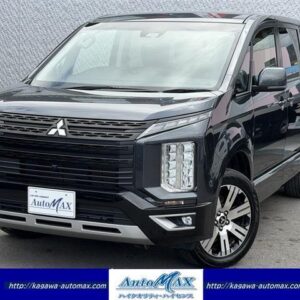2024 Mitsubishi Delica D:5 gray diesel used car Japan export