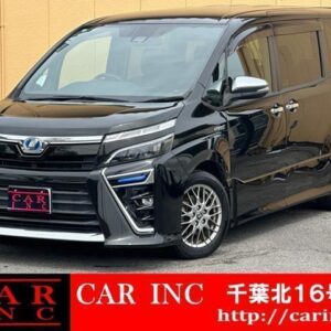 2018 Toyota Voxy black hybrid used car Japan export