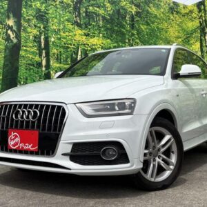 2013 Audi Q3 white gasoline used car Japan export