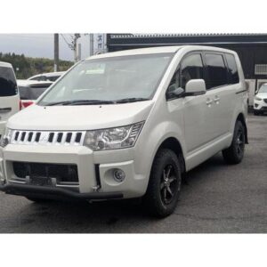 2019 Mitsubishi Delica D:5 pearl diesel used car Japan export