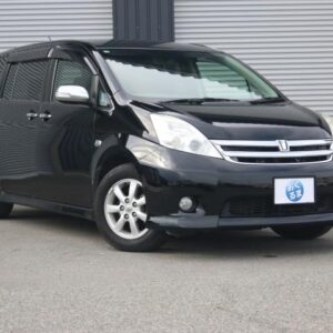 2011 Toyota Isis black gasoline used car Japan export