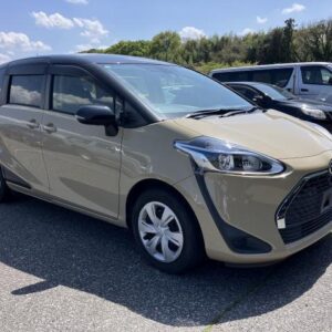 2021 Toyota Sienta pearl gasoline used car Japan export