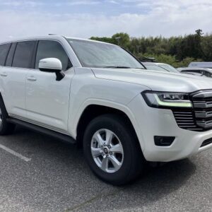 2024 Toyota Land Cruiser pearl gasoline used car Japan export