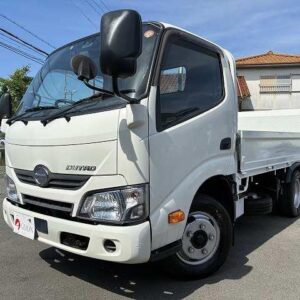 2017 Hino Dutro white diesel used car Japan export