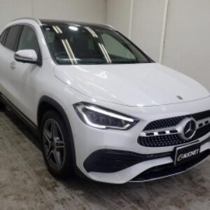 2022 Mercedes Benz Gla-Class white diesel used car Japan export