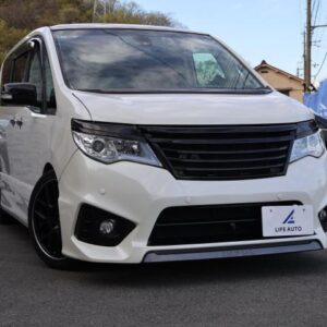2015 Nissan Serena pearl gasoline used car Japan export