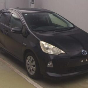 2013 Toyota Aqua black gasoline used car Japan export