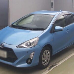 2015 Toyota Aqua blue gasoline used car Japan export