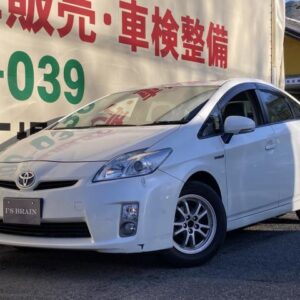 2011 Toyota Prius pearl hybrid used car Japan export