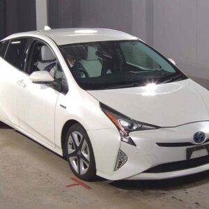 2016 Toyota Prius pearl gasoline used car Japan export