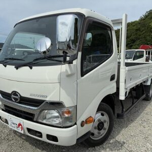 2014 Hino Dutro white diesel used car Japan export