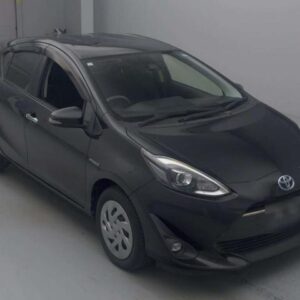 2019 Toyota Aqua black gasoline used car Japan export