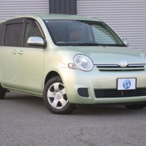 2013 Toyota Sienta green gasoline used car Japan export