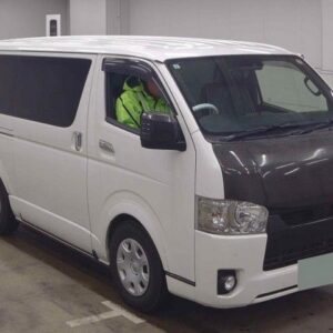 2020 Toyota Hiace Van pearl diesel used car Japan export