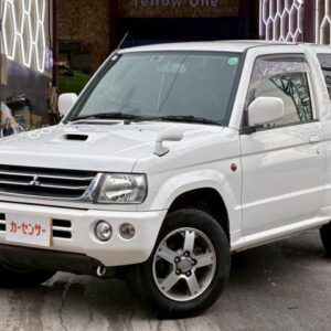 2004 Mitsubishi Pajero Mini white gasoline used car Japan export